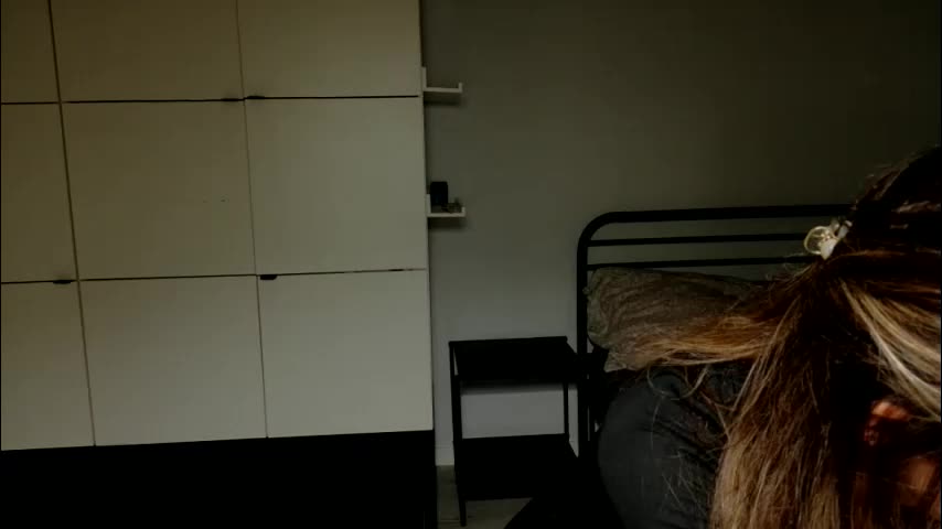 mmminnie Adult Chat December 16, 2025