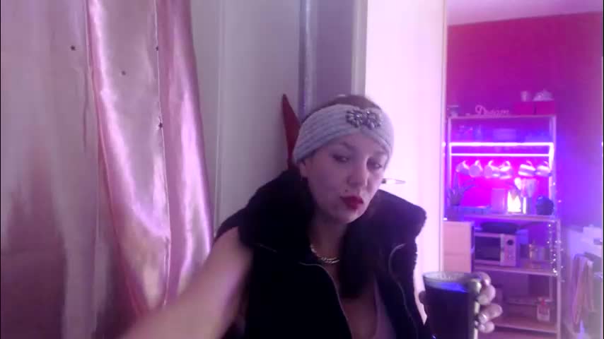 melli23 Adult Chat December 15, 2025