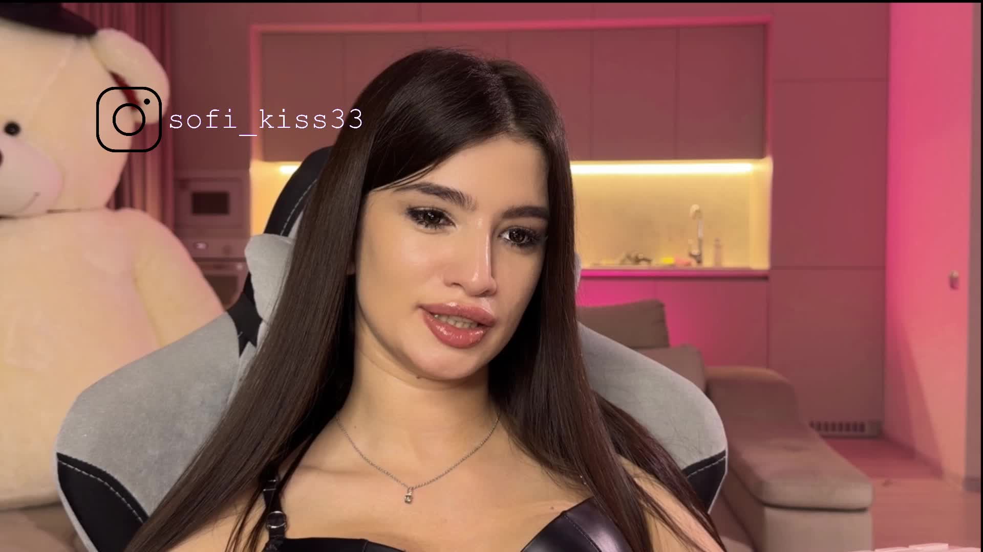 Sofi-Mi Adult Chat December 16, 2025