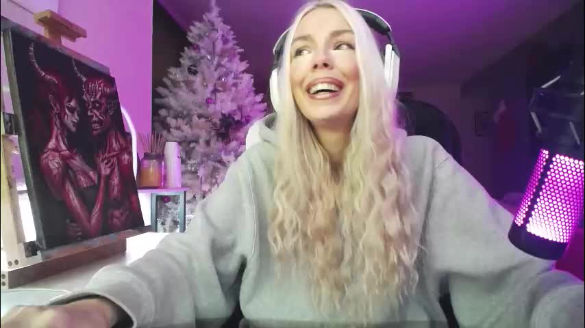 tinykylie Adult Chat December 16, 2025