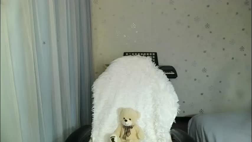 lunaa_bluee Adult Chat December 16, 2025