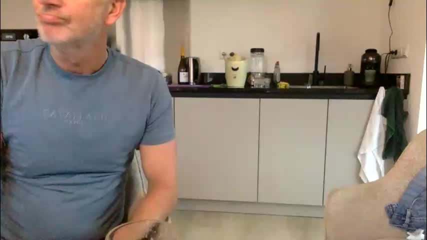 eronas74 Adult Chat December 16, 2025