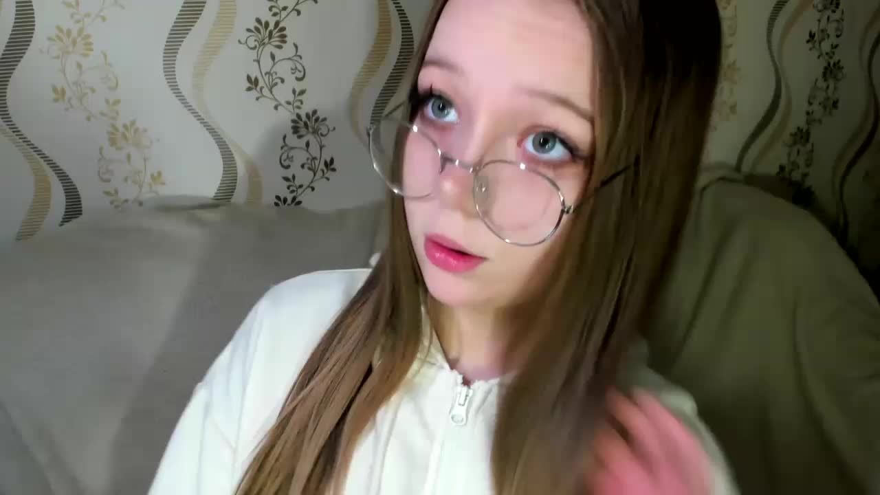 MelMooon Adult Chat December 16, 2025