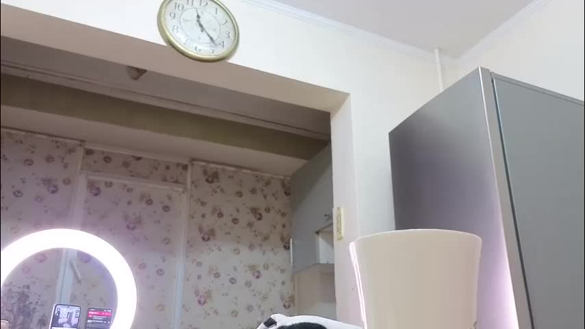 best_ass2000 Adult Chat December 16, 2025