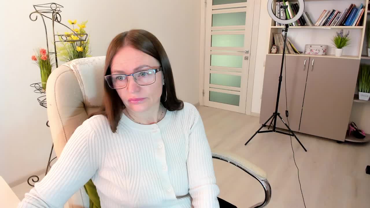 -Michelle- Adult Chat December 16, 2025