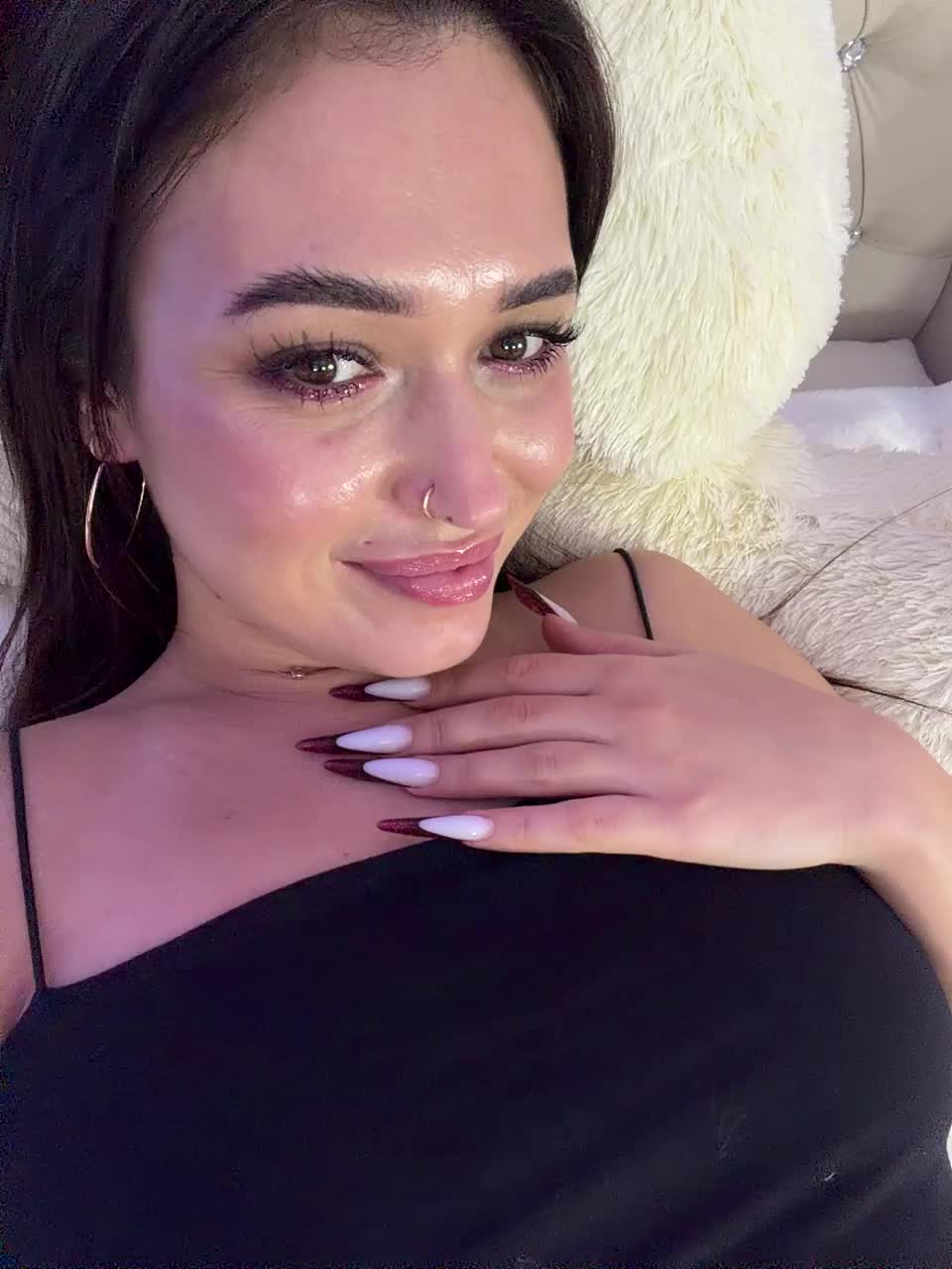 Anutka-chocolatee Adult Chat December 16, 2025