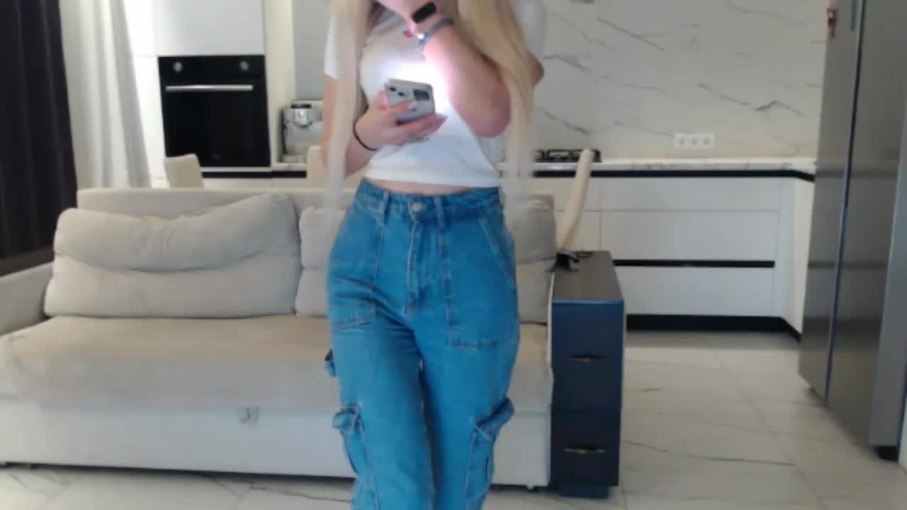 Elsa77 Adult Chat December 16, 2025