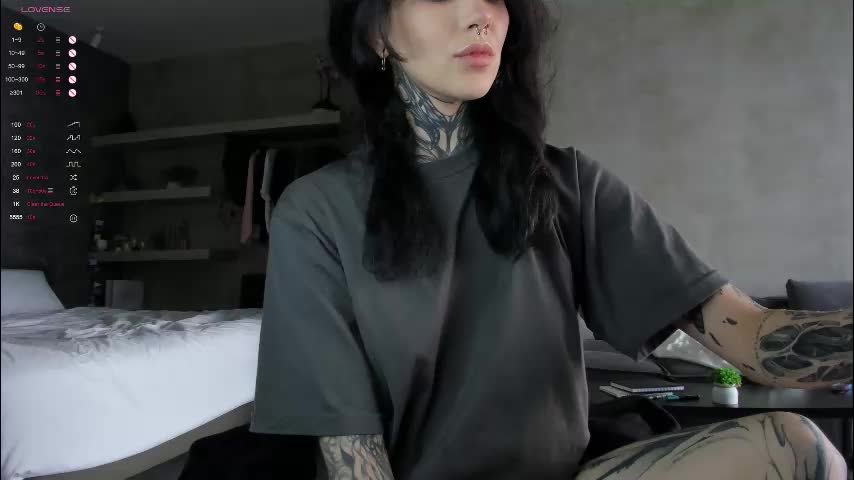 uwu_eva Adult Chat December 16, 2025