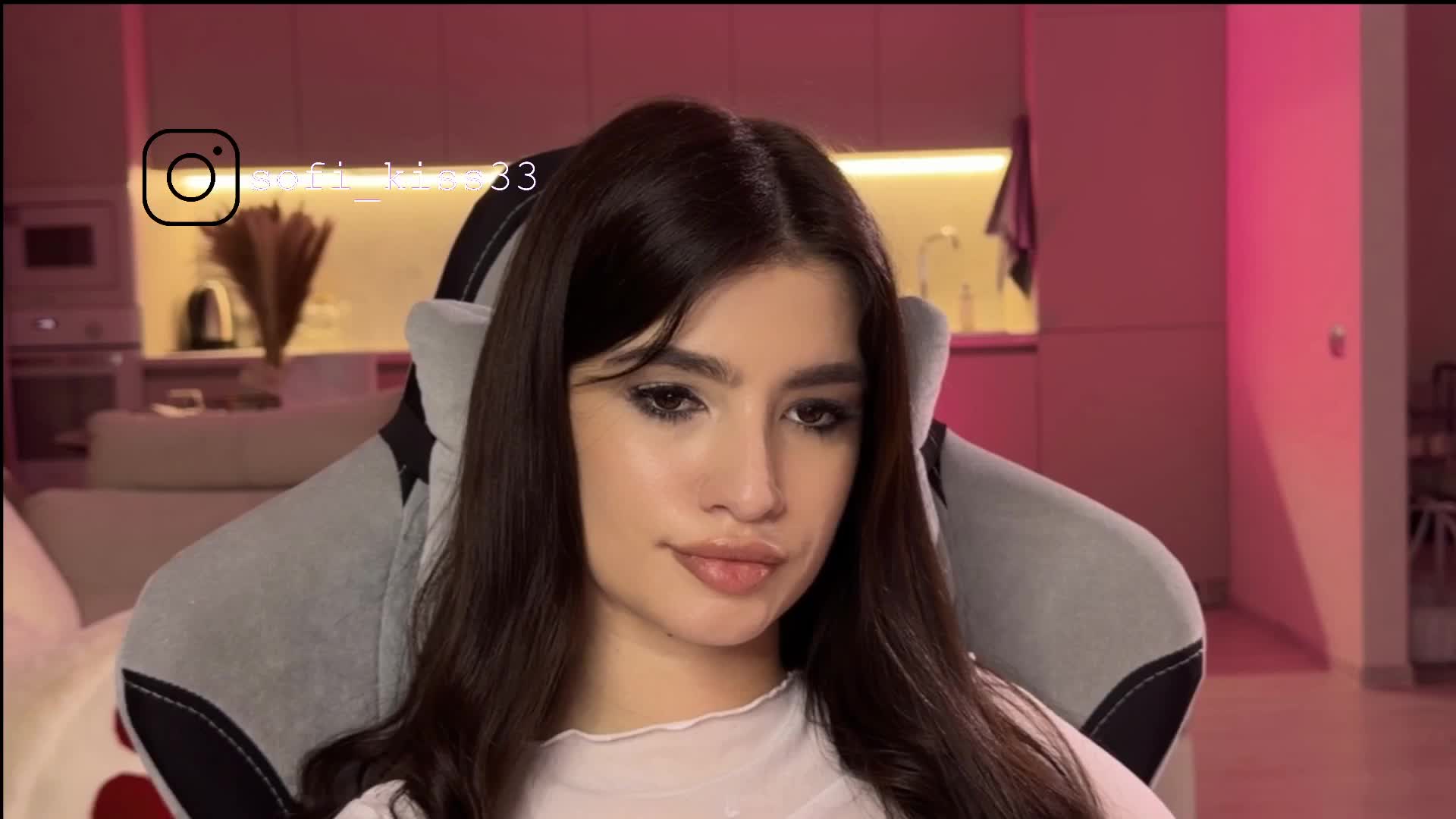 Sofi-Mi Adult Chat December 16, 2025