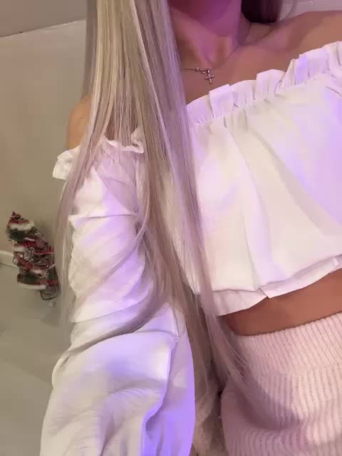 PauLiiine Adult Chat December 16, 2025