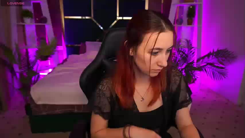 RoxyRayy Adult Chat December 16, 2025