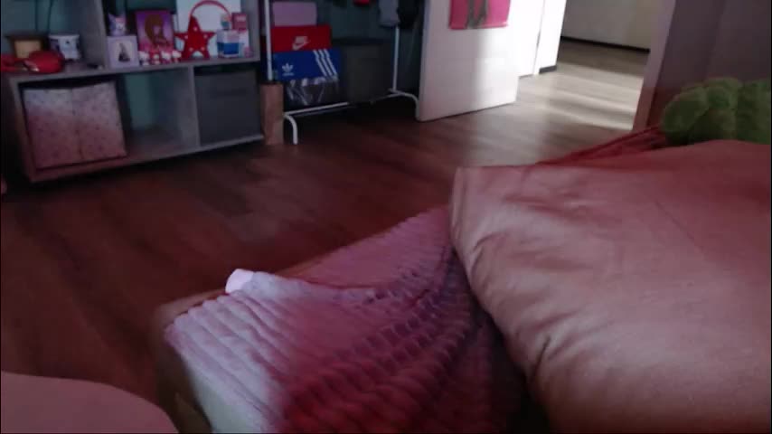 _katemiller_ Adult Chat December 16, 2025