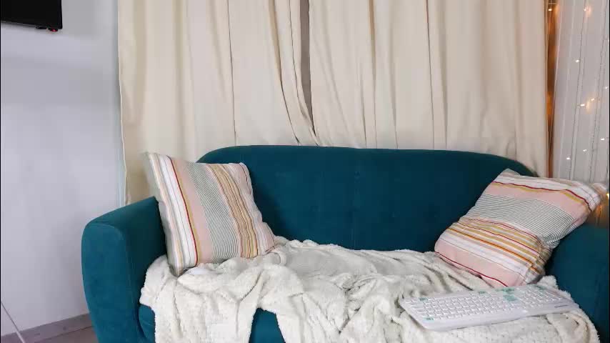 tinasiner Adult Chat December 17, 2025