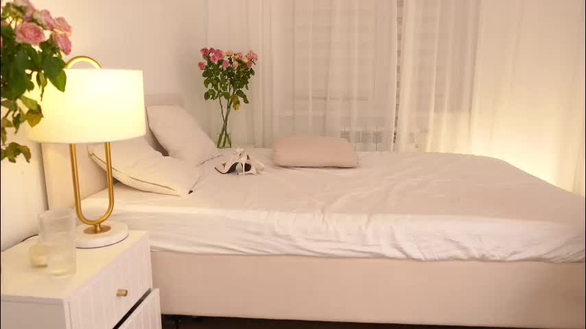 lovelynightt Adult Chat December 17, 2025