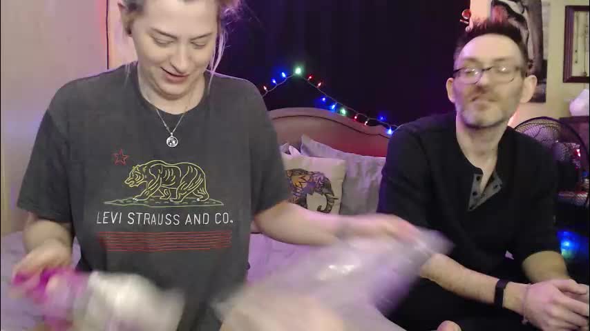 foxymalloryknoxy69 Adult Chat December 17, 2025