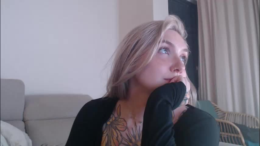 tattoobbgirl Adult Chat December 17, 2025