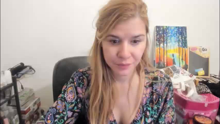 artsyandcraftsy_ Adult Chat December 17, 2025