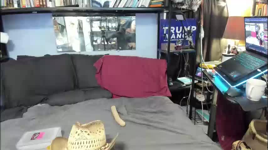 pink_black Adult Chat December 17, 2025