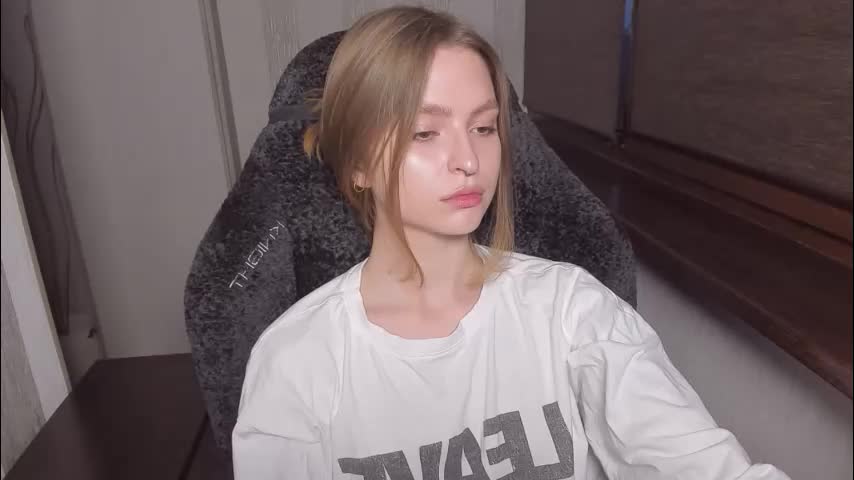 mollydangerous Adult Chat December 17, 2025