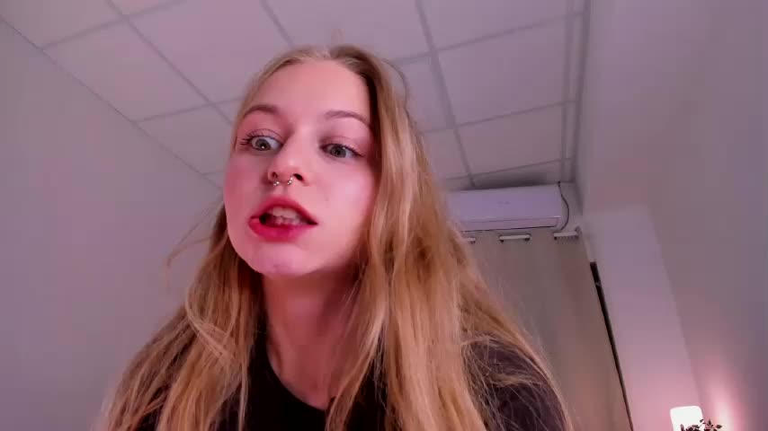 MiaMeowa Adult Chat December 17, 2025