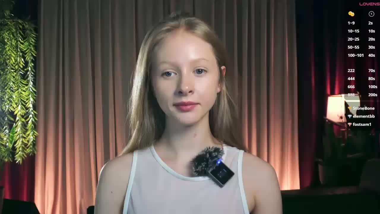 MiaVebes Adult Chat December 17, 2025