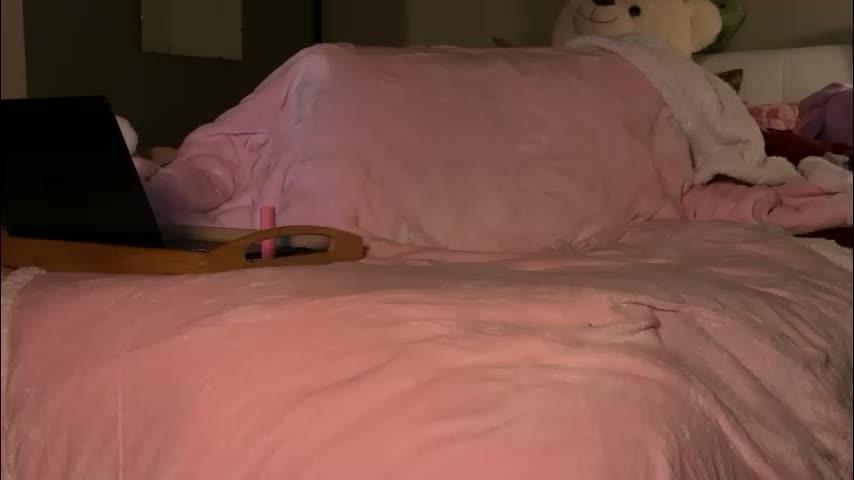 callmelovelie Adult Chat December 17, 2025