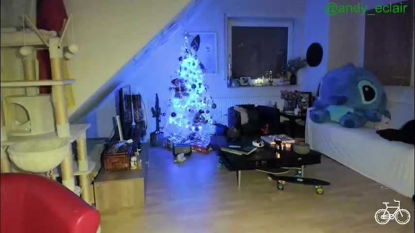 tiny_williams Adult Chat December 17, 2025