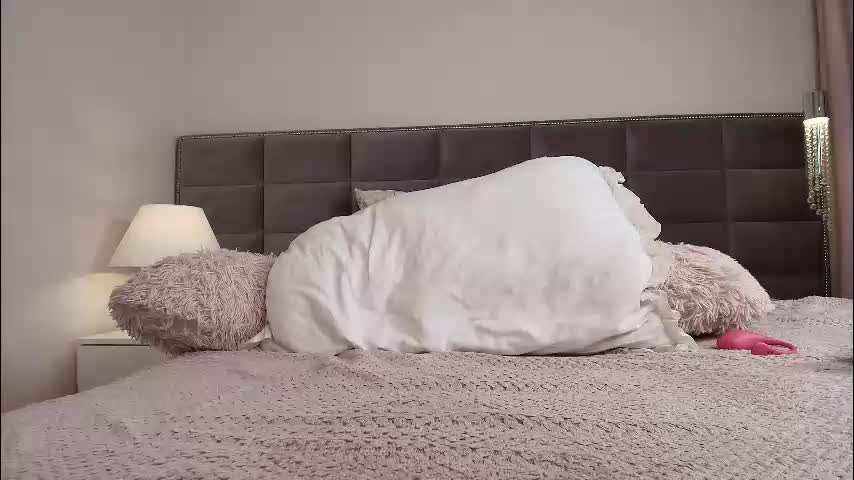 sensual_jasmine Adult Chat December 17, 2025