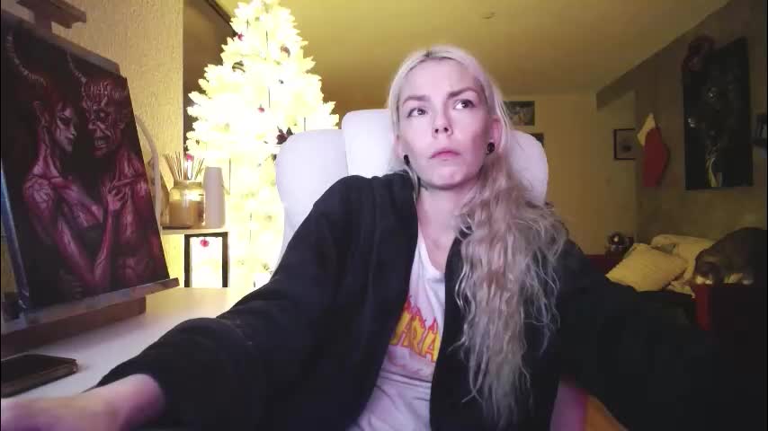 tinykylie Adult Chat December 17, 2025