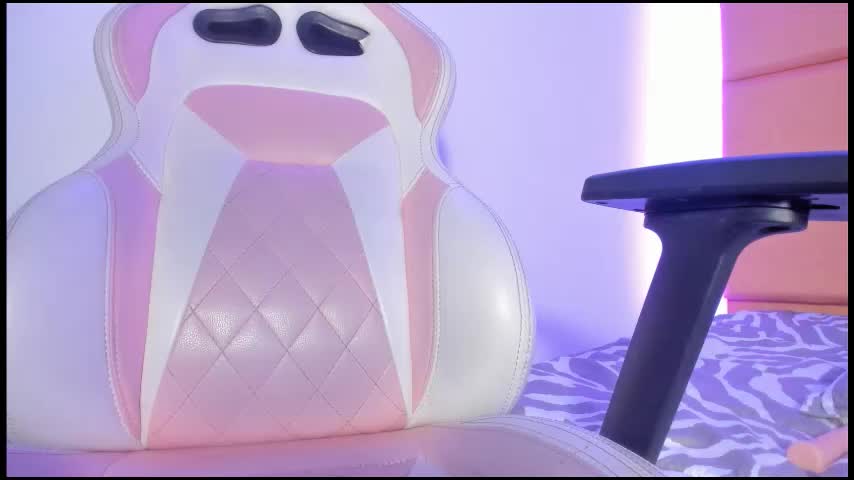 ashley_js Adult Chat December 17, 2025