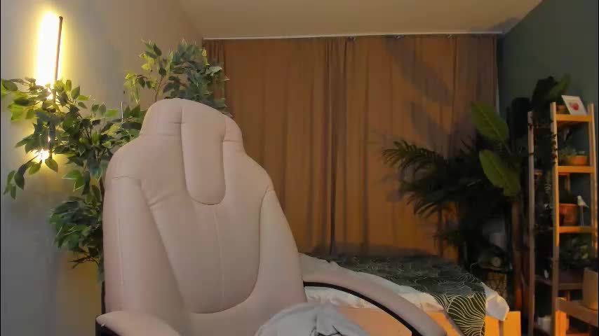 gretchen_mol Adult Chat December 17, 2025