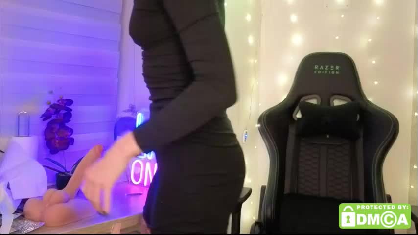 roxxxie_reid Adult Chat December 17, 2025