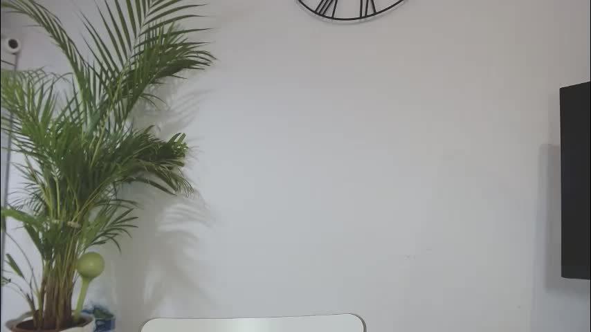 alicialux Adult Chat December 17, 2025