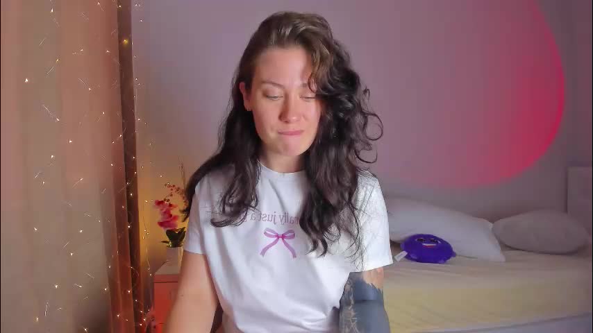 miakhalllirae Adult Chat December 17, 2025