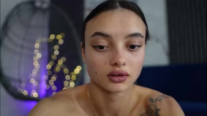 rachelravee Adult Chat December 17, 2025