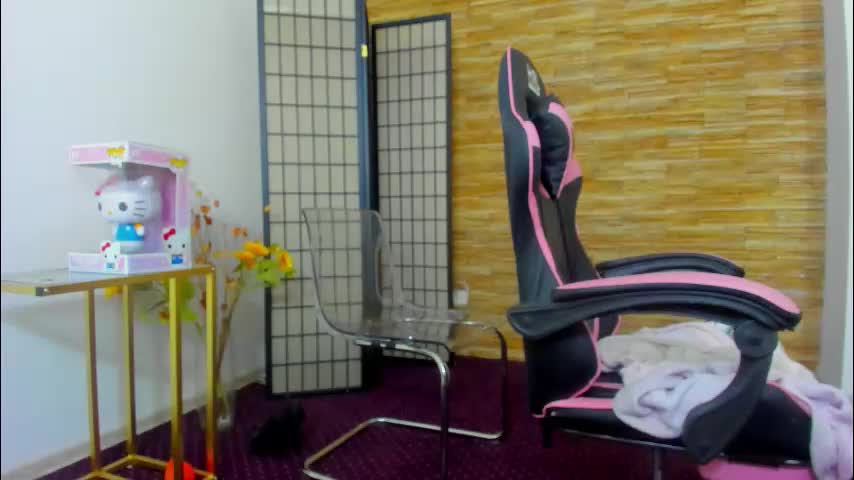 aisharouhi Adult Chat December 17, 2025