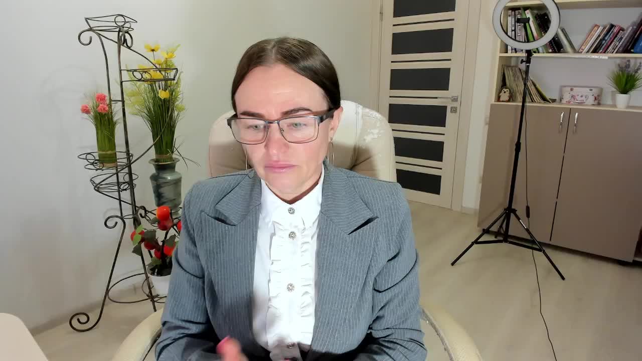 -Michelle- Adult Chat December 17, 2025