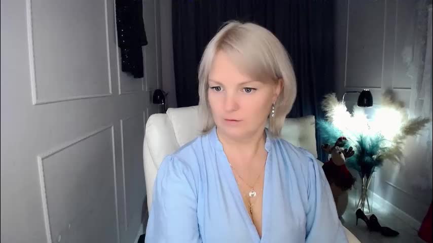 emmmam Adult Chat December 17, 2025