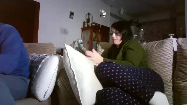 lolahueso Adult Chat December 17, 2025