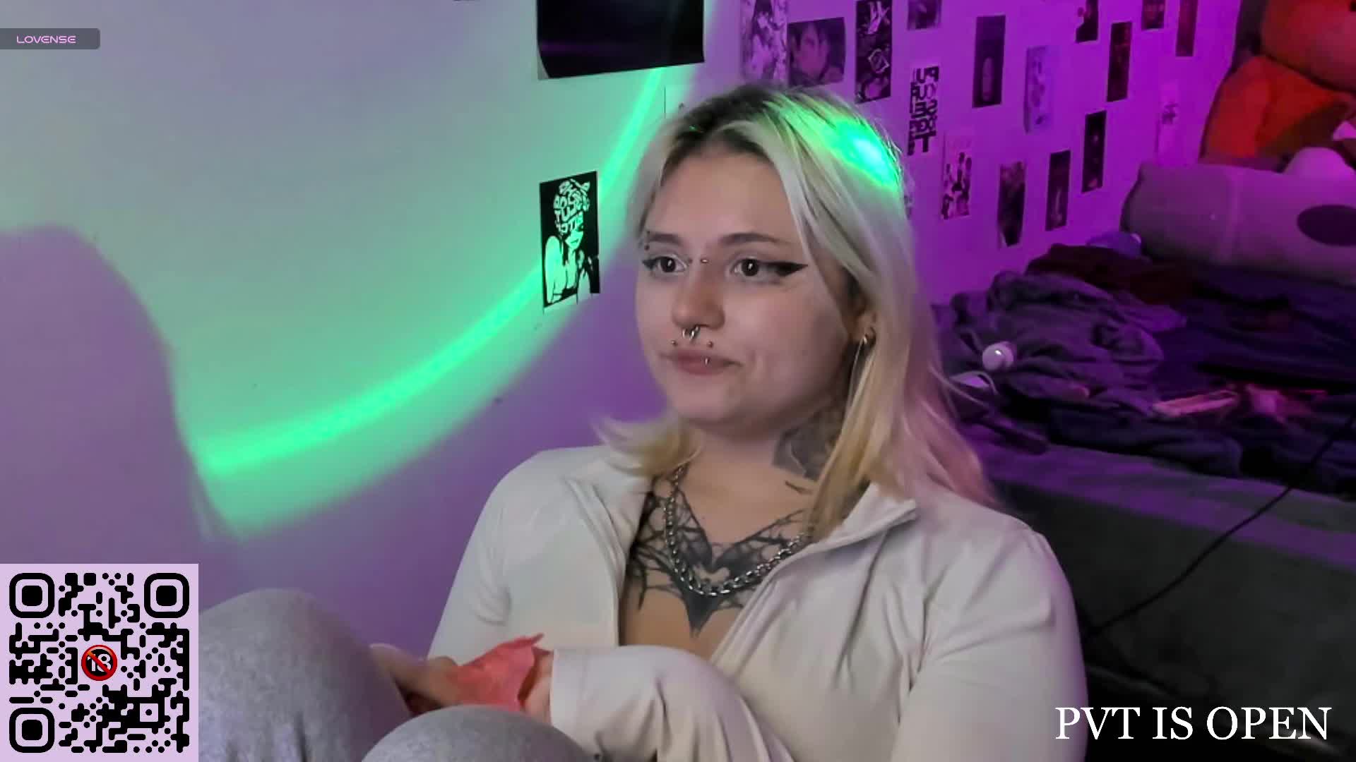 BOPOBKA-TOKEHOB Adult Chat December 17, 2025