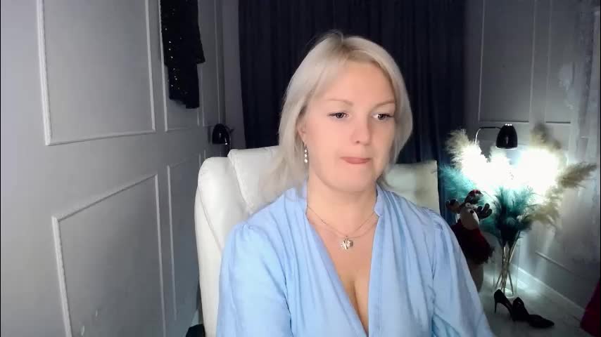 emmmam Adult Chat December 18, 2025