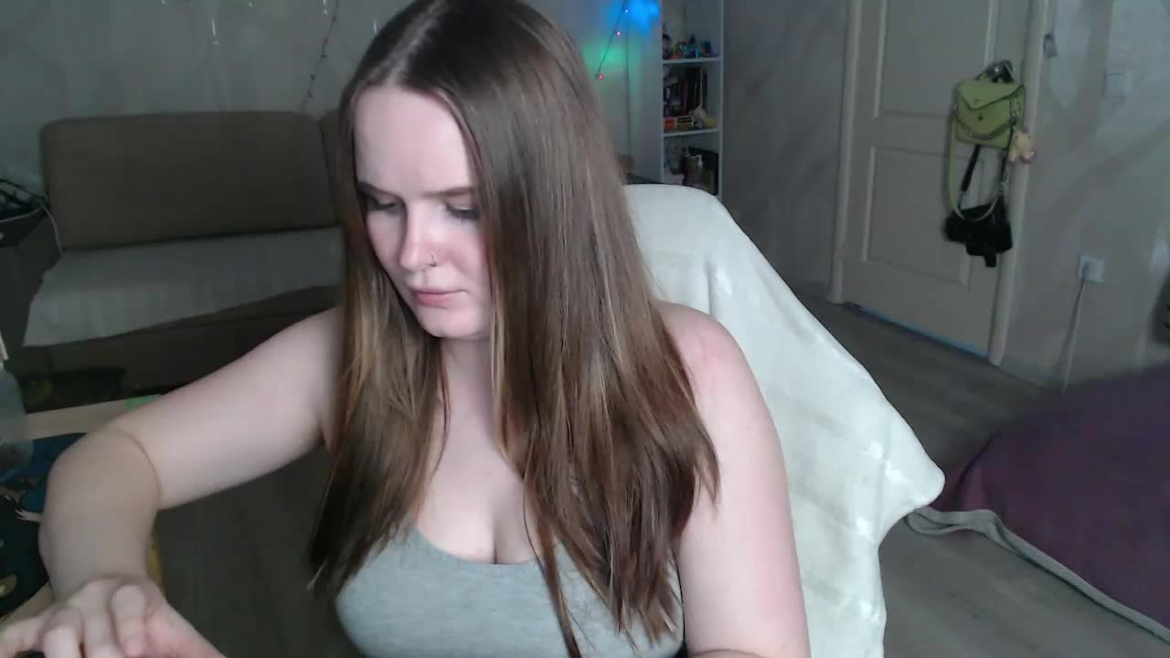 Lizzi-Peach Adult Chat December 18, 2025