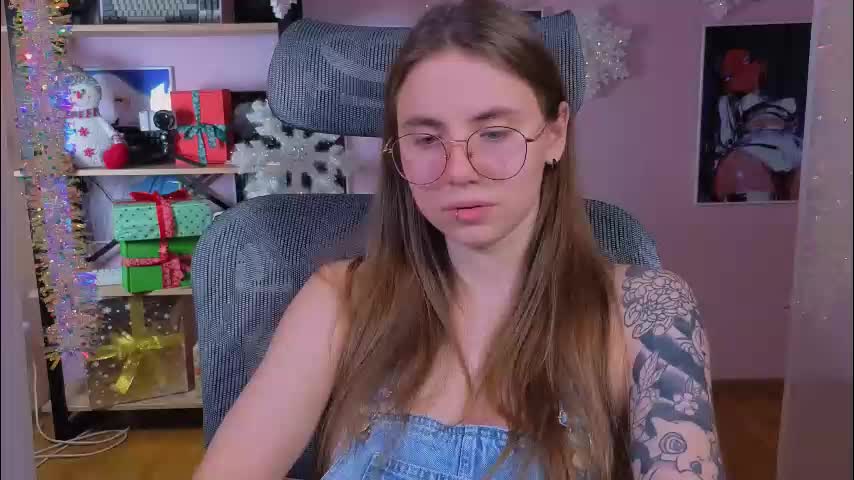 _lovelylove_ Adult Chat December 18, 2025