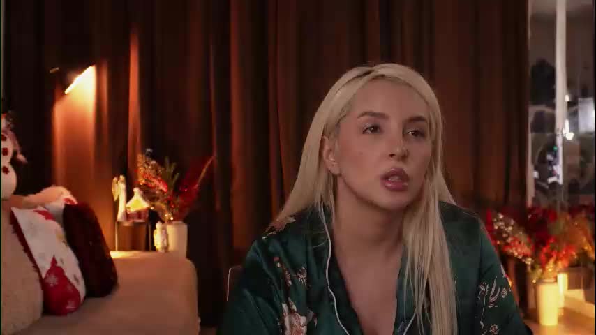 victoriamorrone Adult Chat December 18, 2025