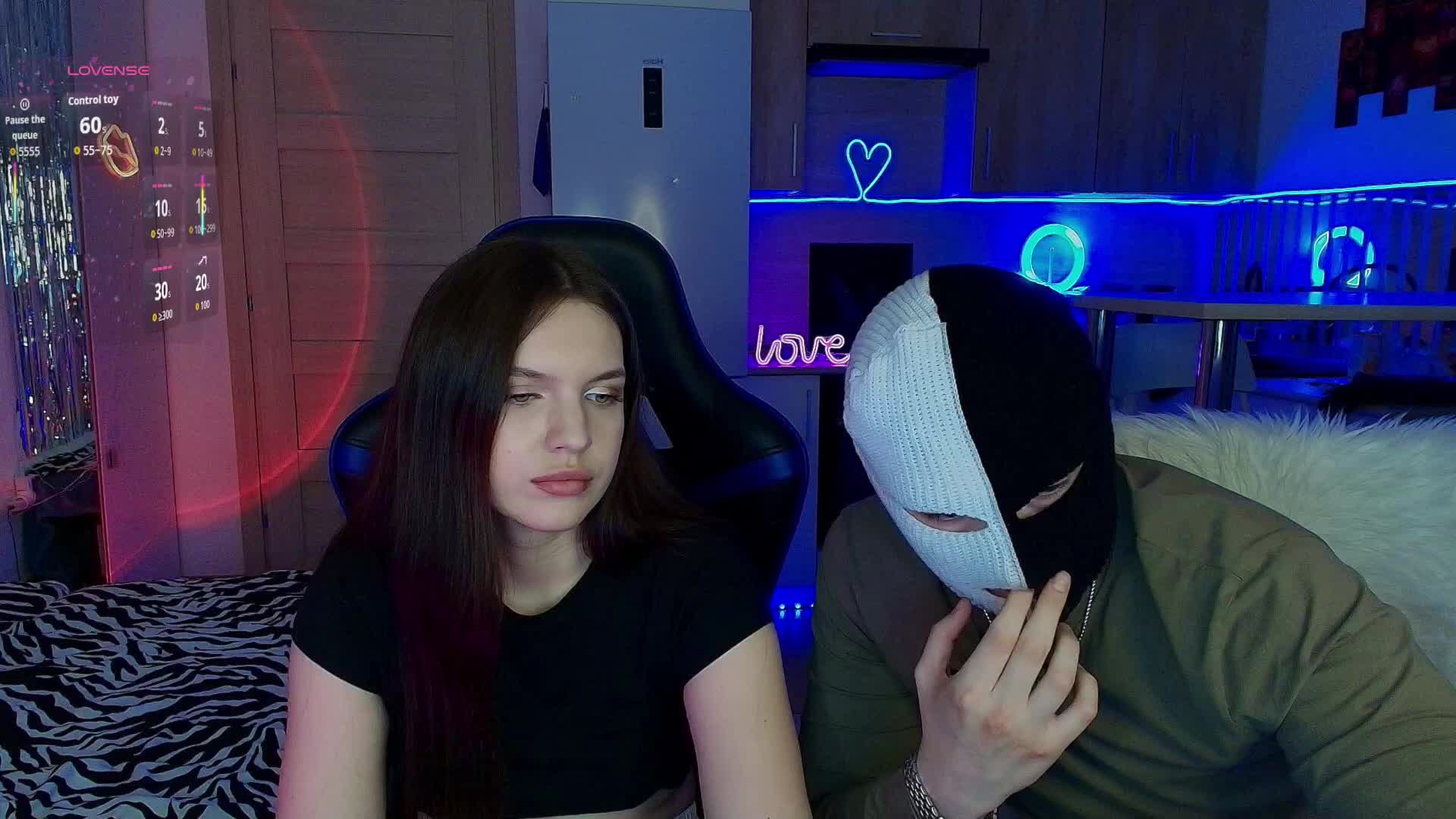 TwiceAsHotXXX Adult Chat December 18, 2025