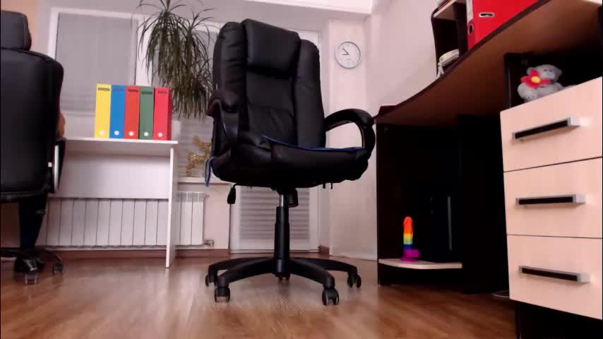 hottdoll611 Adult Chat December 18, 2025