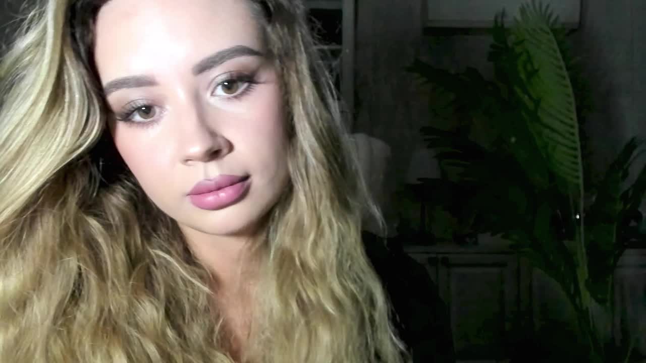 AnnaPopy Adult Chat December 18, 2025