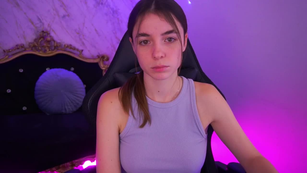 BabeDollie Adult Chat December 18, 2025