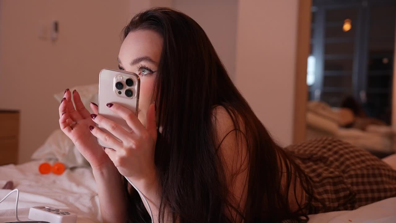 blackvelveet Adult Chat December 18, 2025