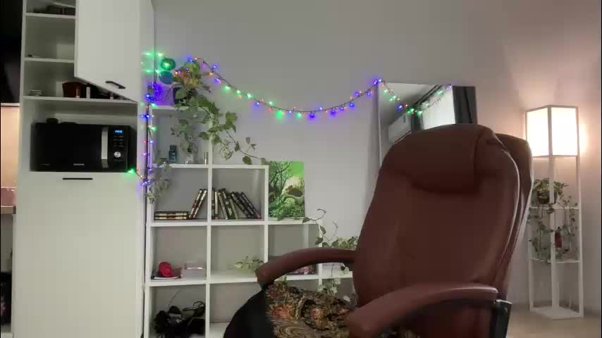 sweetdreamvic Adult Chat December 18, 2025